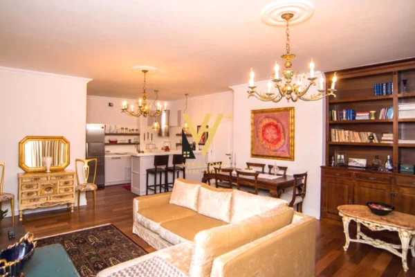 Shtepi ne shitje 3+1 ne Tirane - 450,000 Euro