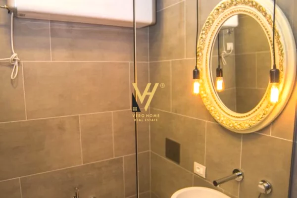 Shtepi ne shitje Apartament ne Tirane, 3+1, Mobilimi E mobiluar, Pagesa 450,000  Euro.