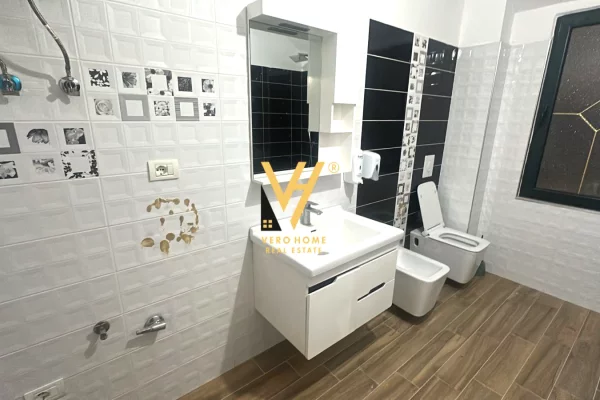 JEPET GODINE BIZNESI 456 M2 ME QERA TE RR. EDUARD MANO 3.500 EURO