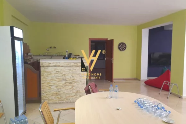 Business Property for Rent 3+1 in Tirana - 1,400 Euro