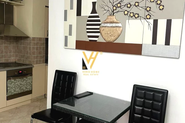 Shtepi me qera Apartament ne Tirane, Garsoniere, Mobilimi E mobiluar, Pagesa 50,000  Leke.