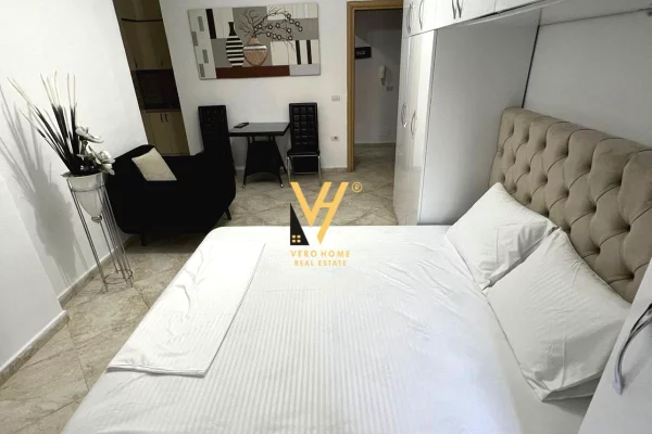 Shtepi me qera Apartament ne Tirane, Garsoniere, Mobilimi E mobiluar, Pagesa 50,000  Leke.