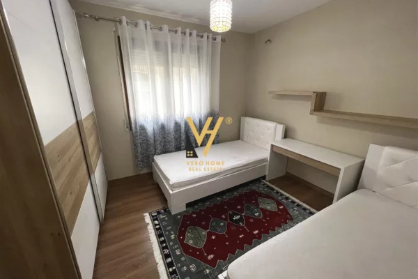 Shtepi ne shitje Apartament ne Tirane, 2+1, Mobilimi E mobiluar, Pagesa 280,000  Euro.