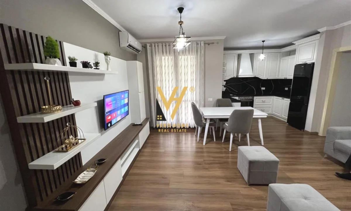 Shtepi me qera Apartament ne Tirane, 2+1, Mobilimi E mobiluar, Pagesa 800  Euro.