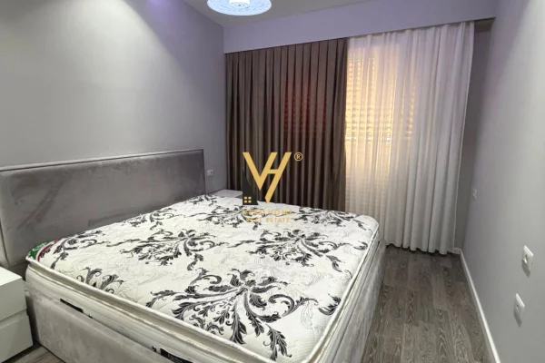 Shtepi me qera Apartament ne Tirane, 3+1, Mobilimi E mobiluar, Pagesa 1,300  Euro.