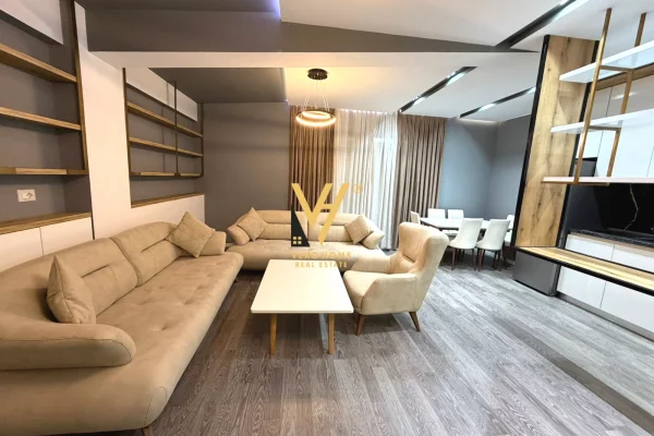 Shtepi me qera Apartament ne Tirane, 3+1, Mobilimi E mobiluar, Pagesa 1,300  Euro.