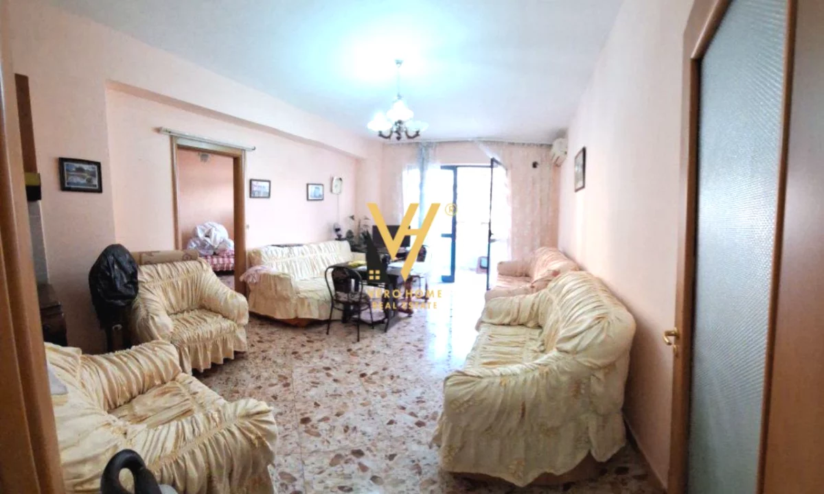 Shtepi ne shitje Apartament ne Tirane, 1+1, Mobilimi E mobiluar, Pagesa 140,000  Euro.