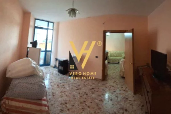 Shtepi ne shitje Apartament ne Tirane, 1+1, Mobilimi E mobiluar, Pagesa 140,000  Euro.