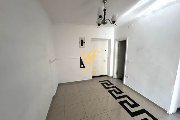 JEPET ZYRE 100 M2 ME QIRA TE MINE PEZA 800 EURO