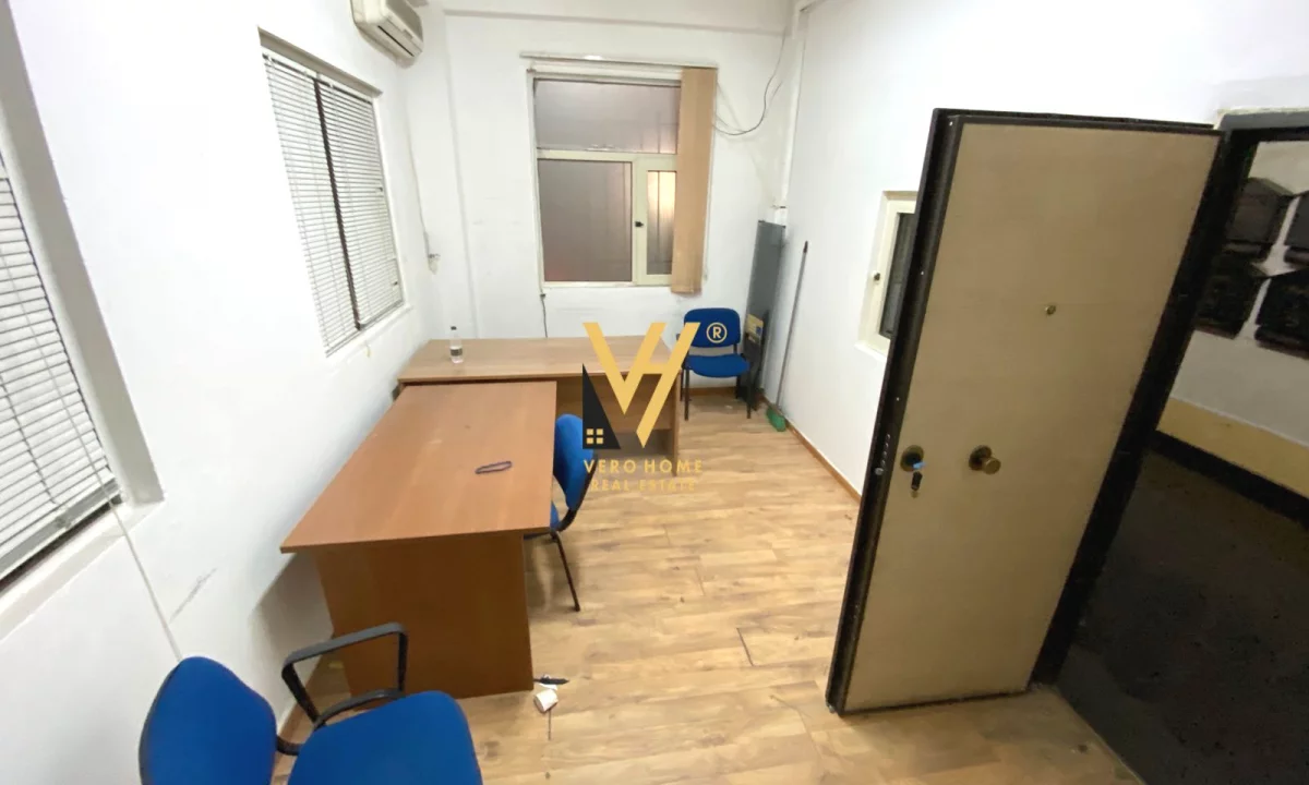 JEPET ZYRE 20 M2 ME QIRA TE ISH BLLOKU 24.000 LEKE