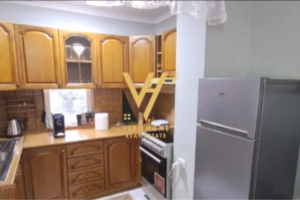 Shtepi me qera Apartament ne Tirane, 1+1, Mobilimi E mobiluar, Pagesa 35,000  Leke.