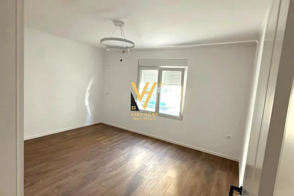 Shtepi ne shitje Apartament ne Tirane, 1+1, Mobilimi E mobiluar, Pagesa 95,000  Euro.