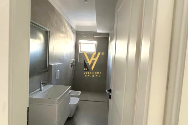 Shtepi ne shitje Apartament ne Tirane, 1+1, Mobilimi E mobiluar, Pagesa 95,000  Euro.