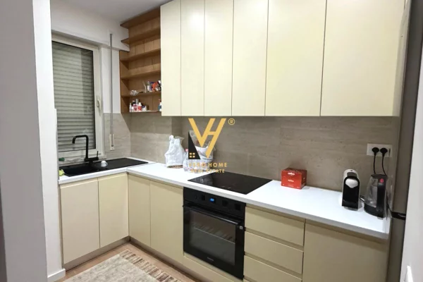 Shtepi me qera Apartament ne Tirane, 3+1, Mobilimi E mobiluar, Pagesa 1,100  Euro.