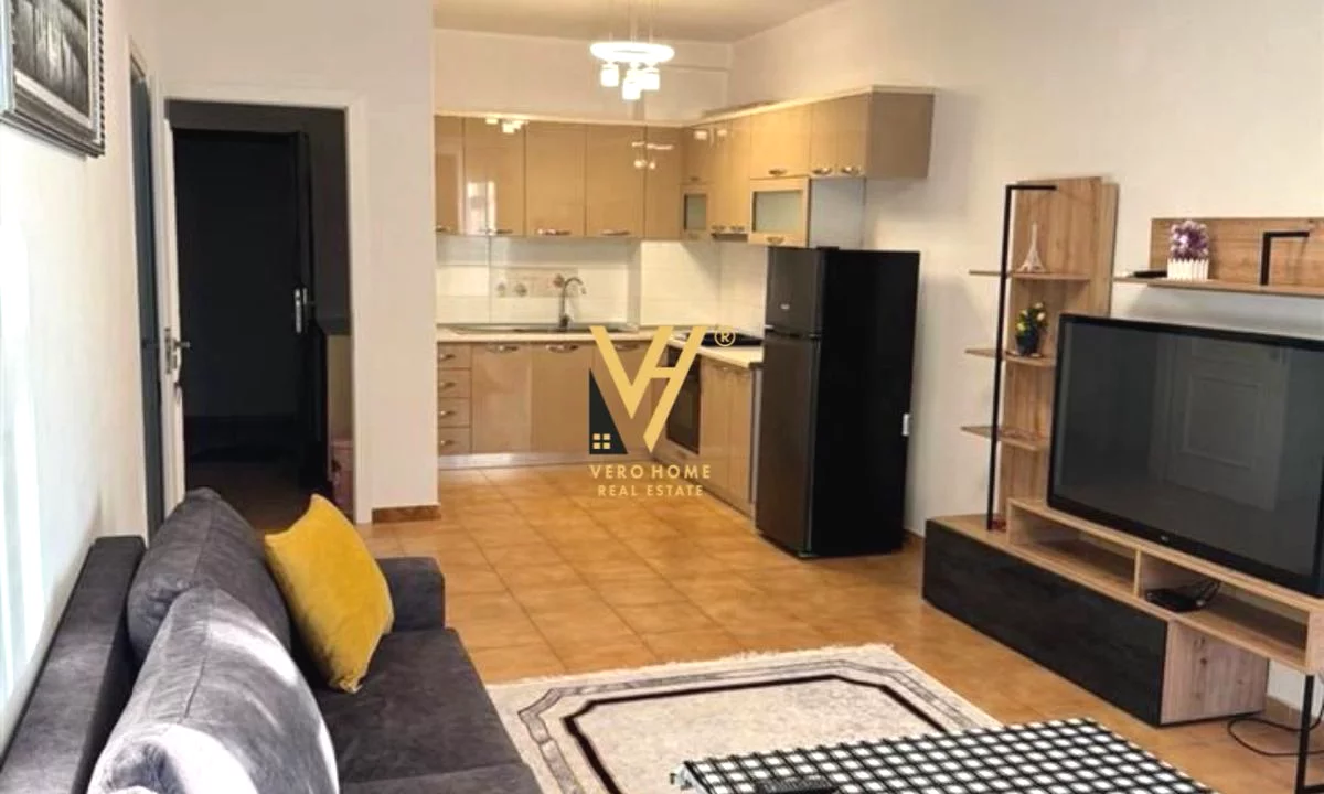 Shtepi me qera Apartament ne Tirane, 2+1, Mobilimi E mobiluar, Pagesa 450  Euro.