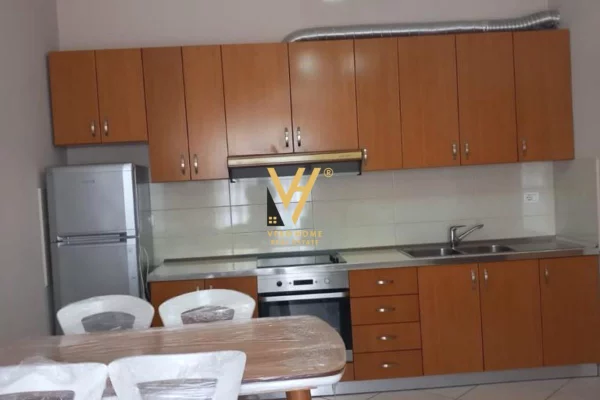 Shtepi me qera Apartament ne Tirane, 2+1, Mobilimi E mobiluar, Pagesa 600  Euro.