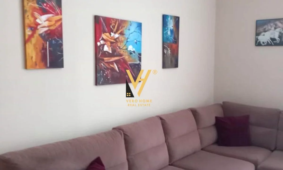 Shtepi me qera Apartament ne Tirane, 2+1, Mobilimi E mobiluar, Pagesa 600  Euro.