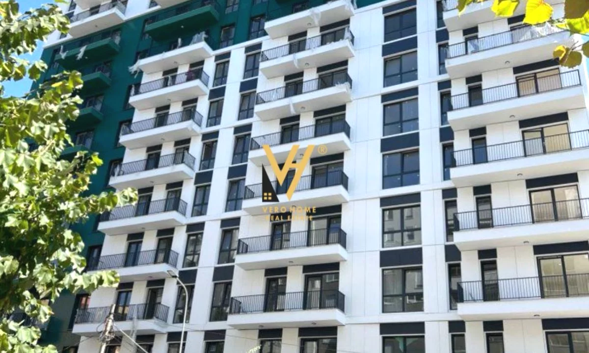 Shtepi ne shitje Apartament ne Tirane, 3+1, Mobilimi Bosh, pa mobiluar, Pagesa 560,000  Euro.