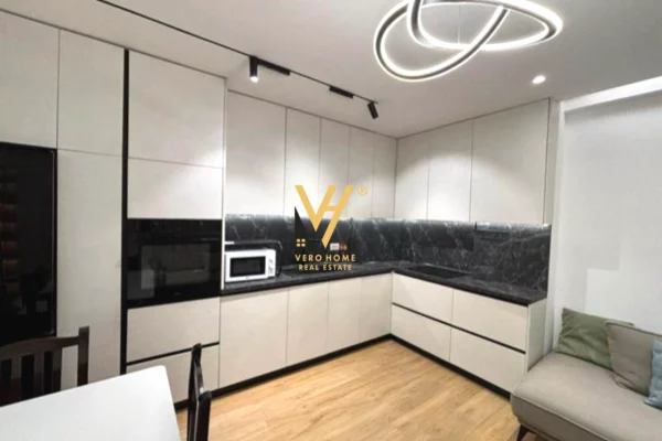 Shtepi me qera Apartament ne Tirane, 2+1, Mobilimi E mobiluar, Pagesa 85,000  Leke.