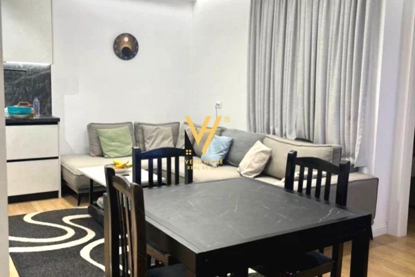 Shtepi me qera Apartament ne Tirane, 2+1, Mobilimi E mobiluar, Pagesa 85,000  Leke.