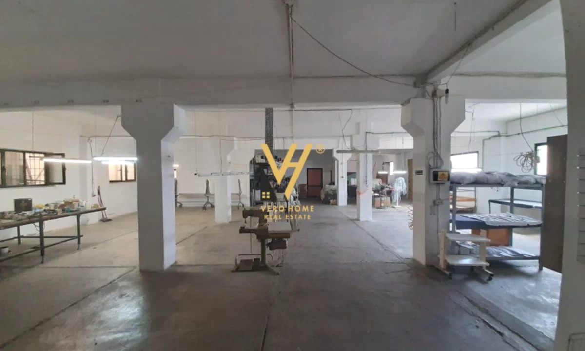 JEPET AMBIENT BIZNESI 750 M2 ME QERA TE SIRI KODRA 4.700 EURO