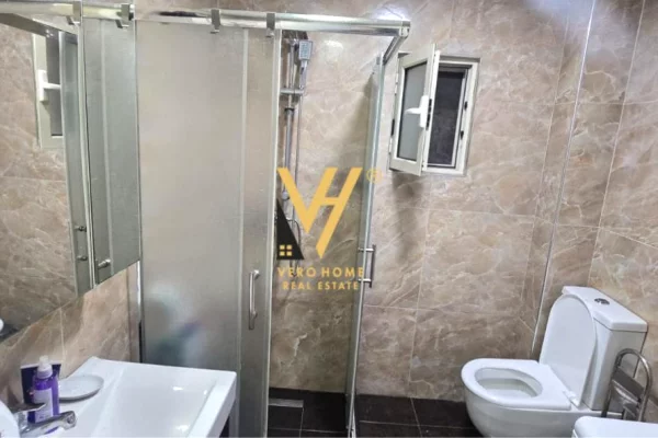 Shtepi me qera Apartament ne Tirane, 2+1, Mobilimi E mobiluar, Pagesa 650  Euro.