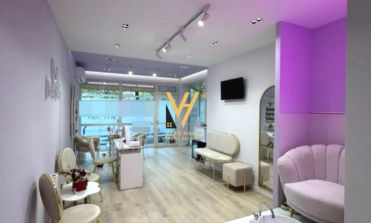 JEPET AMBIENT BIZNESI 40 M2 ME QERA TE LIQENI I THATE 60.000 LEKE