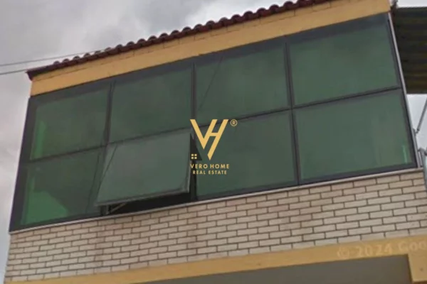 Business Property in Sale 3+1 in Tirana - 180,000 Euro