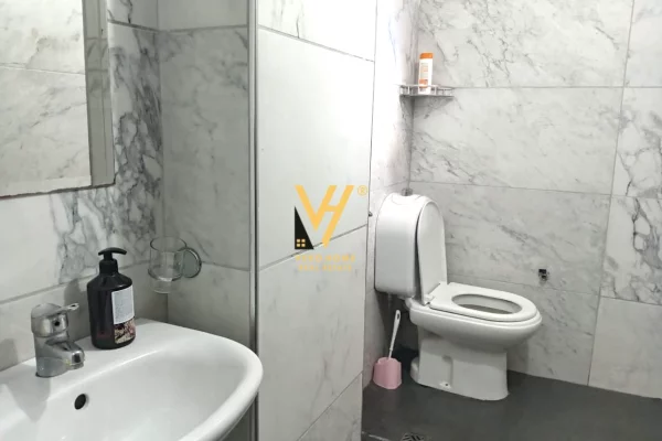 Shtepi me qera Apartament ne Tirane, 1+1, Mobilimi E mobiluar, Pagesa 450  Euro.