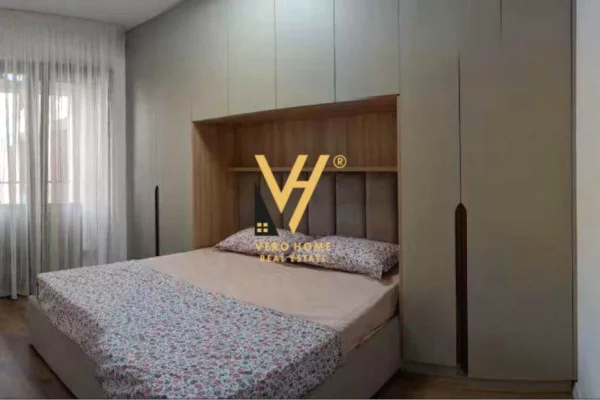 Shtepi me qera Apartament ne Tirane, 2+1, Mobilimi E mobiluar, Pagesa 90,000  Leke.