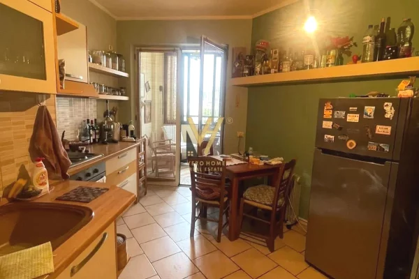 Shtepi ne shitje Apartament ne Tirane, 2+1, Mobilimi E mobiluar, Pagesa 265,000  Euro.