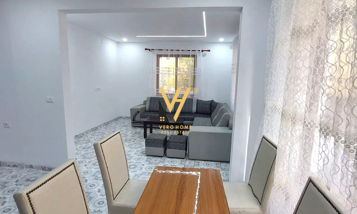 Shtepi me qera Shtepi Private ne Tirane, 2+1, Mobilimi Pjeserisht e mobiluar, Pagesa 40,000  Leke.