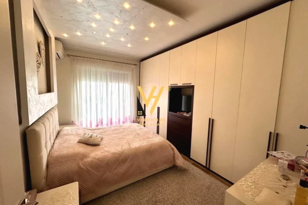 Appartamento in vendita a Tirana 3+1, Arredato