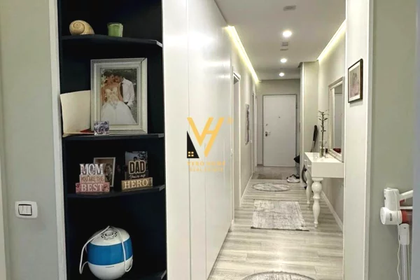 Appartamento in vendita a Tirana 3+1, Arredato