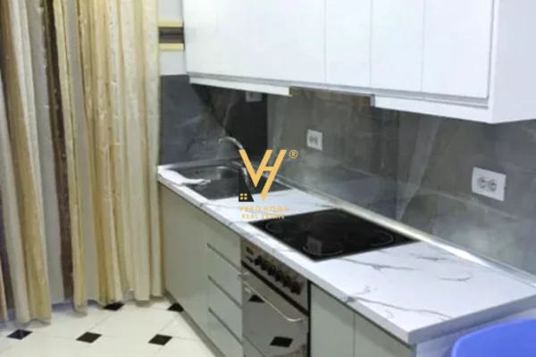 Shtepi me qera Apartament ne Tirane, 1+1, Mobilimi E mobiluar, Pagesa 400  Euro.