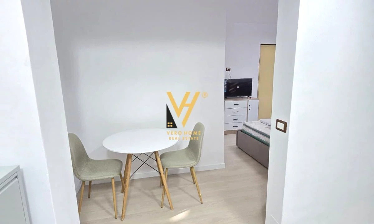 Shtepi me qera Apartament ne Tirane, Garsoniere, Mobilimi E mobiluar, Pagesa 50,000  Leke.