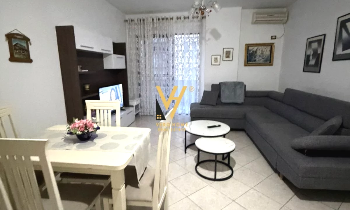 Shtepi me qera Apartament ne Tirane, 2+1, Mobilimi E mobiluar, Pagesa 50,000  Leke.