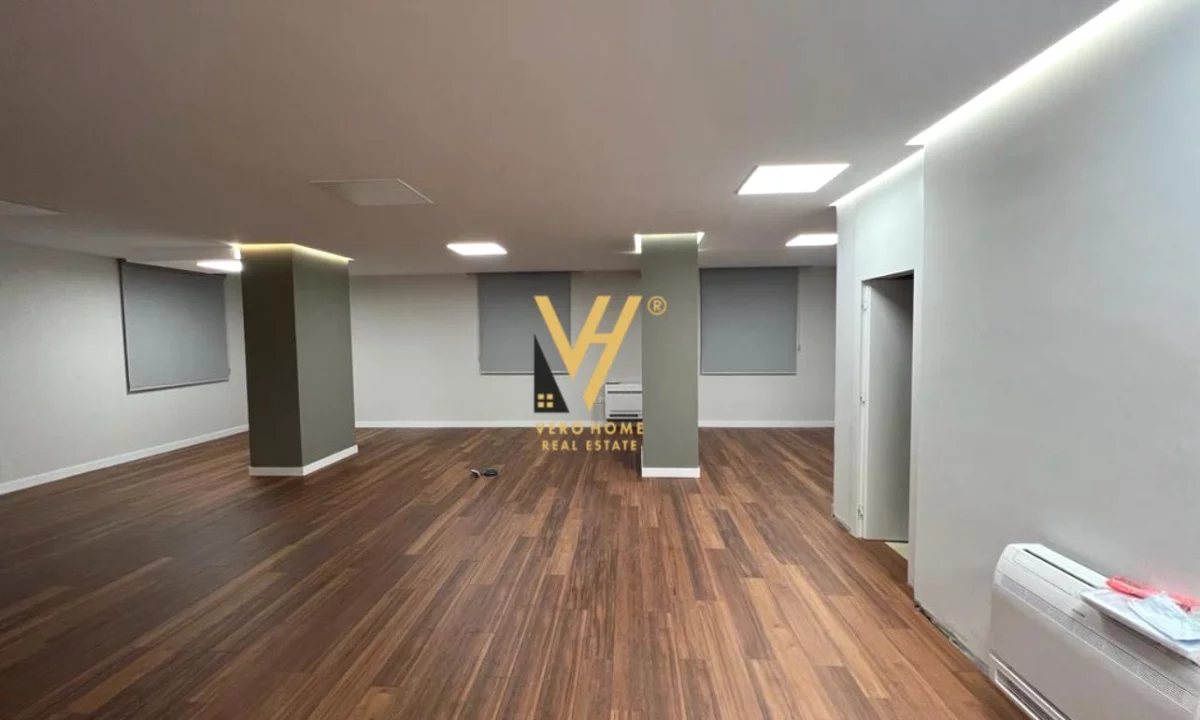 SHITET AMBIENT KOMERCIAL 140 M2 TE SHALLVARET 430.000 EURO