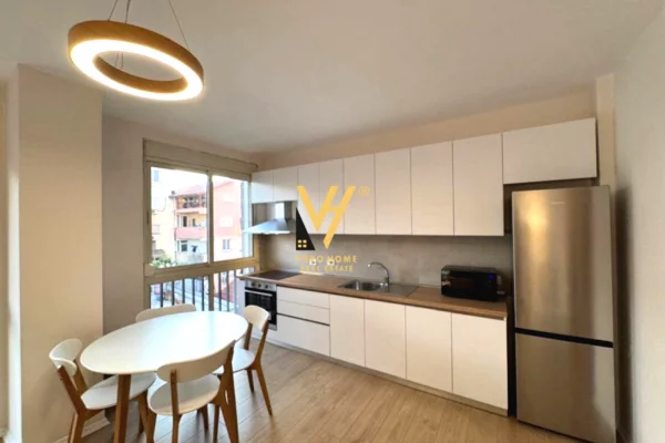 Shtepi me qera Apartament ne Tirane, 1+1, Mobilimi E mobiluar, Pagesa 750  Euro.