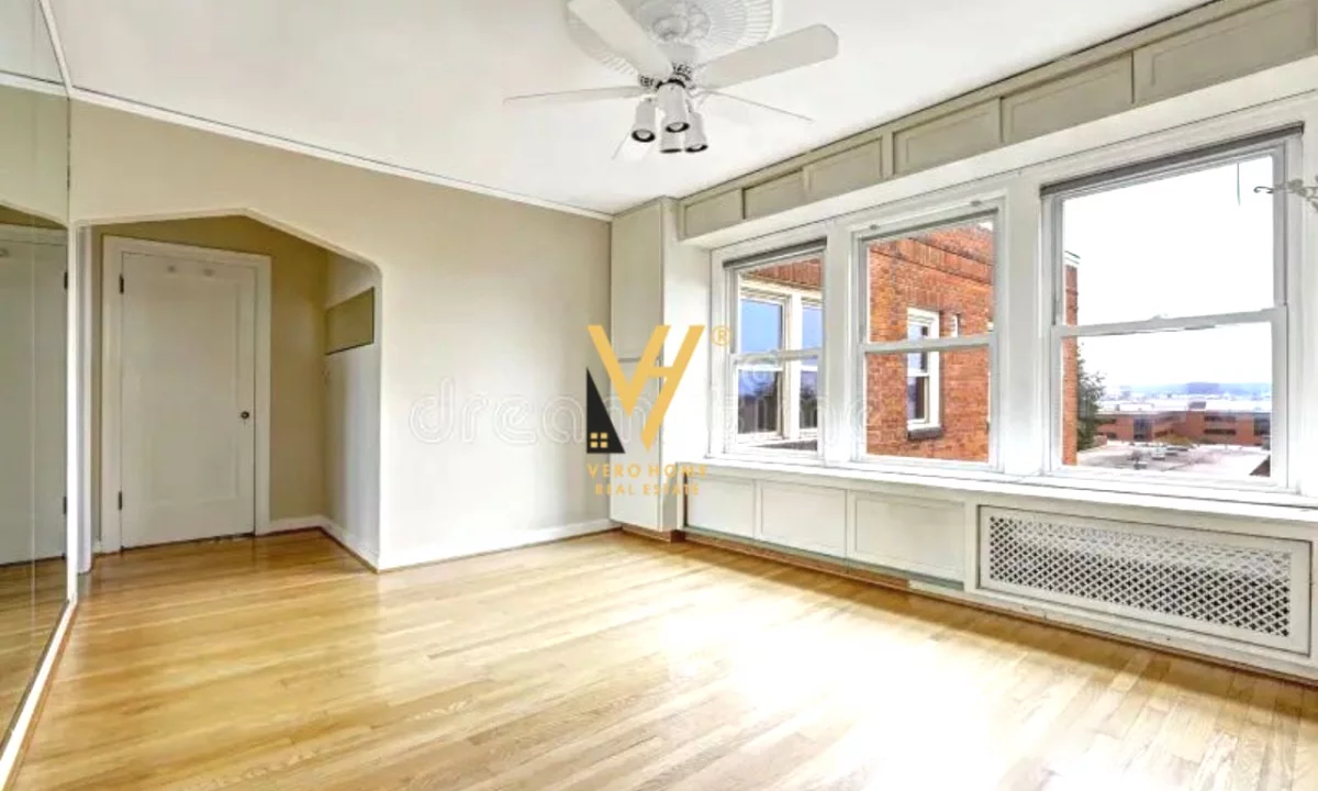 Shtepi ne shitje Apartament ne Tirane, 2+1, Mobilimi Bosh, pa mobiluar, Pagesa 215,000  Euro.