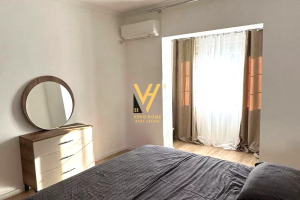 Appartamento in vendita a Tirana 1+1, Arredato