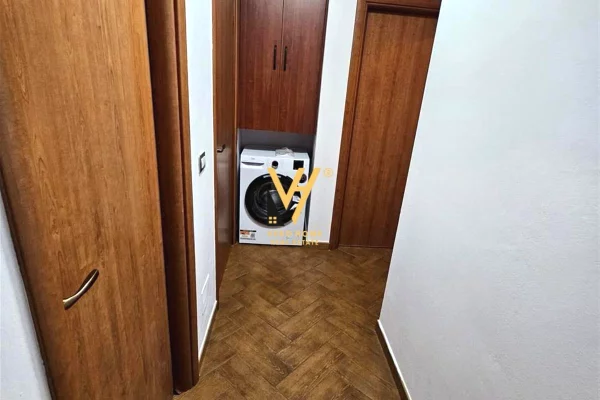 Shtepi me qera Apartament ne Tirane, 2+1, Mobilimi E mobiluar, Pagesa 75,000  Leke.