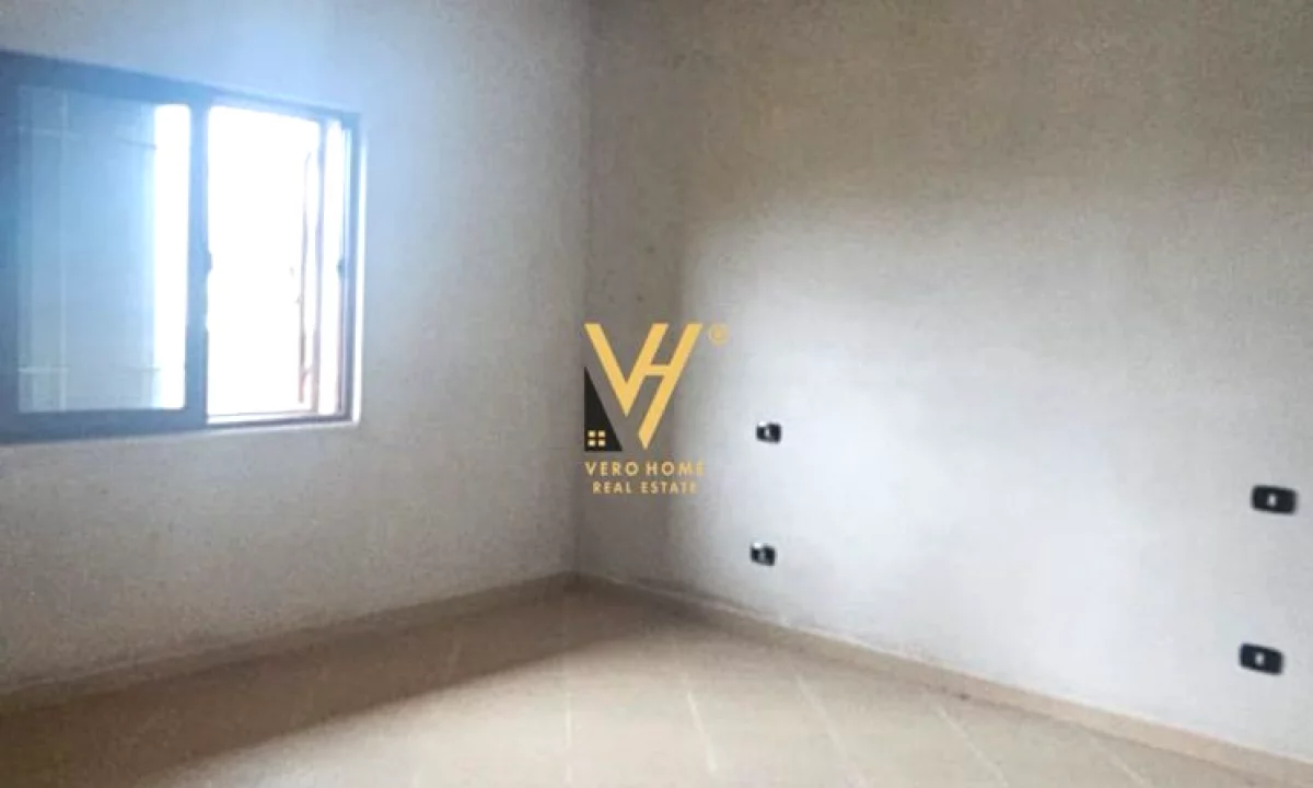 Shtepi ne shitje Shtepi Private ne Kavaje, 4+1, Mobilimi Bosh, pa mobiluar, Pagesa 90,000  Euro.