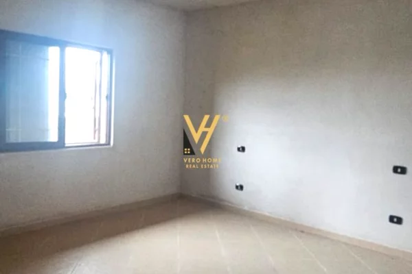 Casa in vendita 4+1 a Kavaja - 90,000 Euro