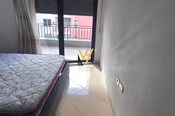 Appartamento in vendita a Tirana 2+1, Arredato