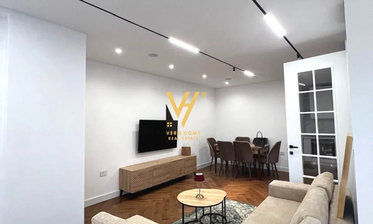 Shtepi me qera Apartament ne Tirane, 2+1, Mobilimi E mobiluar, Pagesa 1,200  Euro.