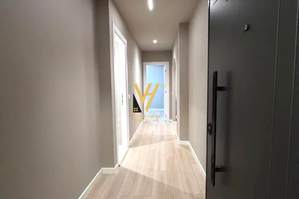 Appartamento in vendita a Tirana 2+1, Arredato