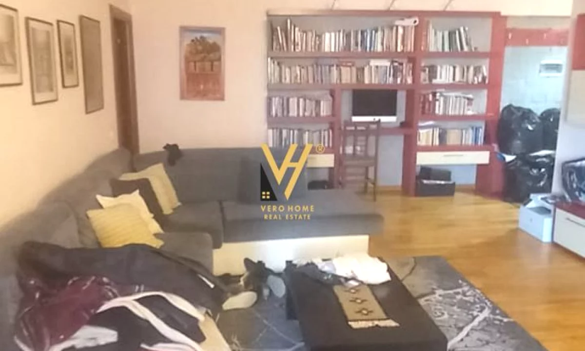 Appartamento in vendita a Tirana 2+1, Arredato