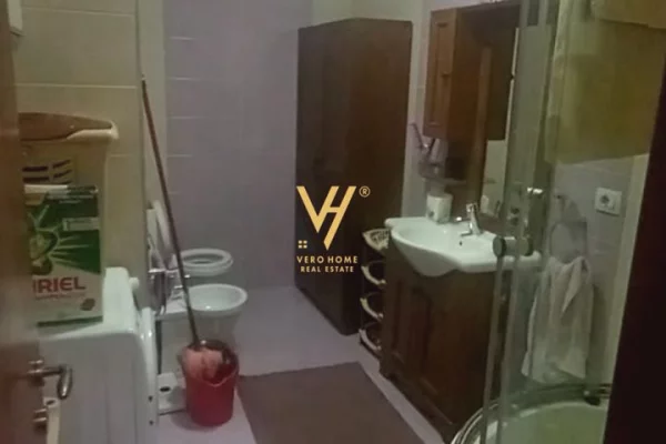 Appartamento in vendita a Tirana 2+1, Arredato