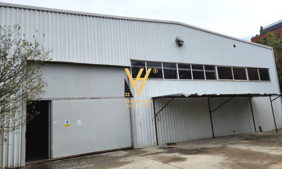 JEPET KAPANON 600 M2 ME QERA NE KAMEZ 2.300 EURO